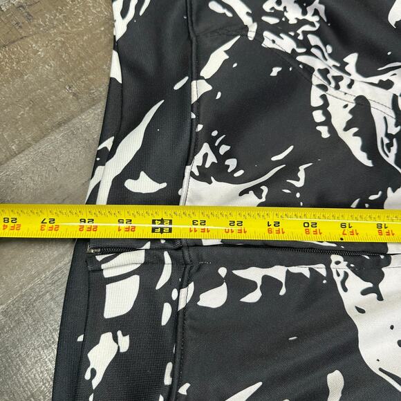 Skull Print Hoodie Black & White All-Over Design - All Over Print Hoodie Size L - Picture 3 of 13